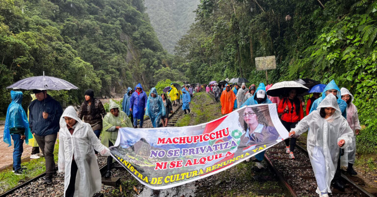 MachuPicchuAccessBlockedbyPeruvianProtestersOverNewTicketjpg | SBM Global News