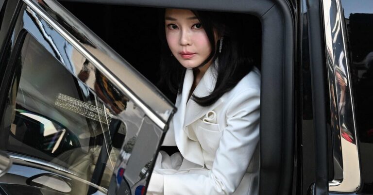 ASpyCamADiorPouchAndSouthKoreasFirstjpg | SBM Global News
