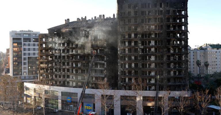 FireinValenciaSpainLeavesResidentsHomelessAfterPanickedEscapesjpg | SBM Global News