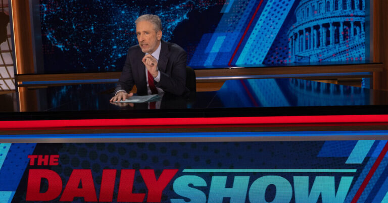 JonStewartReturnstoFormonTheDailyShowjpg | SBM Global News