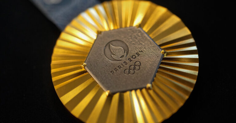 ParisOlympicMedalsWillHaveEiffelTowerFragmentjpg | SBM Global News
