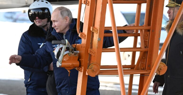 PutinTakesaRideinaNuclearCapableBomberjpg | SBM Global News