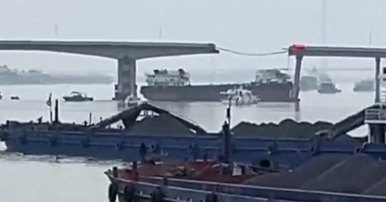 ShipCrashCollapsesPartofBridgeinChinaKillingatjpg | SBM Global News