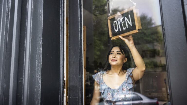 SmallbusinessconfidencehitshighestlevelsinceBidentookofficejpeg | SBM Global News