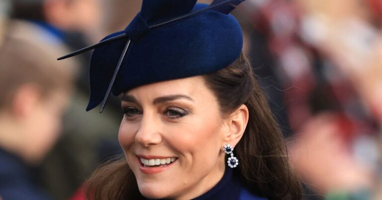 FirstPhotoOfKateMiddletonSinceSurgeryIsRetractedBecausejpeg | SBM Global News
