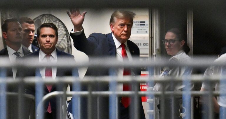 CourthouseBecomesTrumpsLatestCampaignStopAsHushMoneyTrialjpeg | SBM Global News