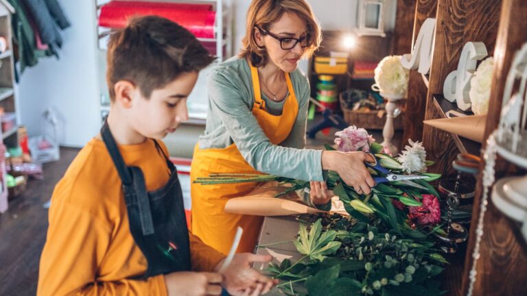 Hiringyourownkidscanprovidetaxbreaksforbusinessjpeg | SBM Global News