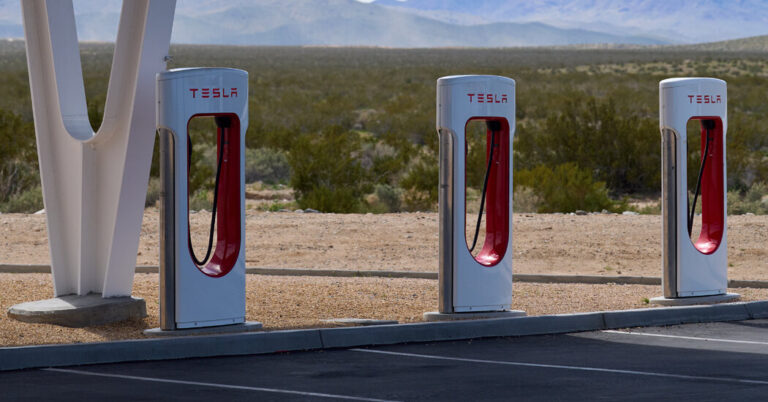 TeslaPullbackPutsOnusonOtherstoBuildElectricVehiclejpg | SBM Global News