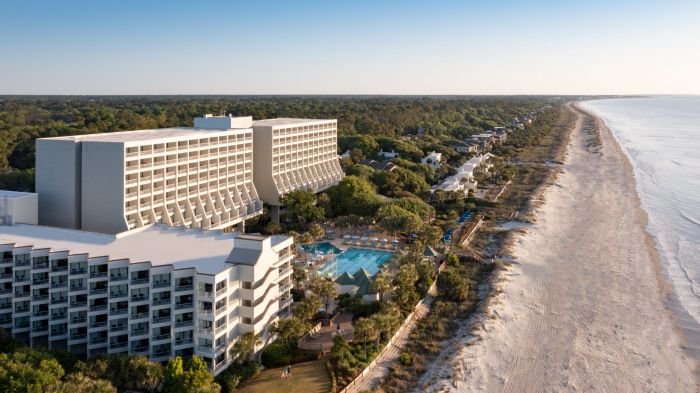 ThisHiltonHeadResortsBeachfrontLocationFoodSpaArejpg | SBM Global News