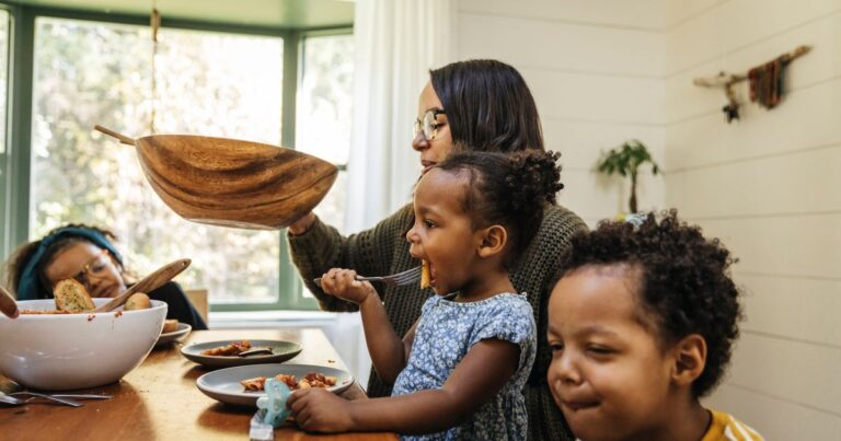 AllMomsStressAboutWhatTheirKidsEatjpeg | SBM Global News