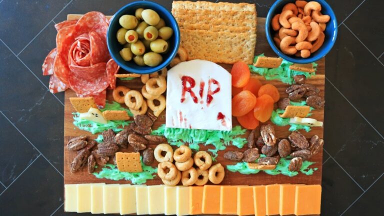 YourHalloweenPartyNeedsaScaryCharcuterieBoardjpg | SBM Global News