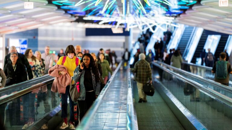 HowtooptimizeyourholidaytravelbudgetonTravelTuesdayjpeg | SBM Global News