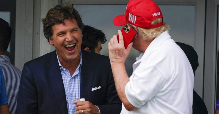 TuckerCarlsonTextedAboutHowHeHatedTrumpjpg | SBM Global News