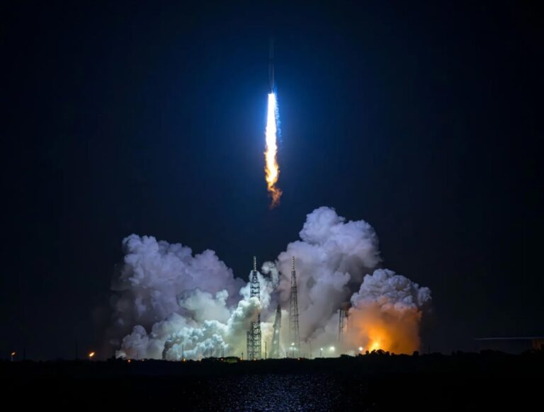BlueOriginsuccessfullylaunchesNewGlennrocketintospacejpg | SBM Global News