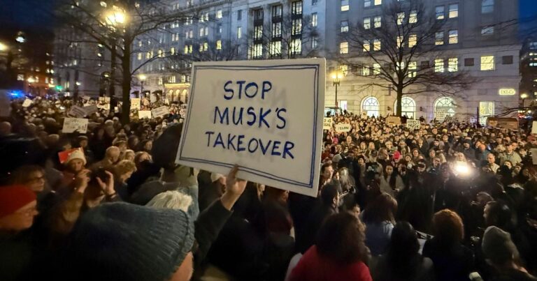 AngerChaosAndConfusionTakeHoldAsFederalWorkersFacejpeg | SBM Global News