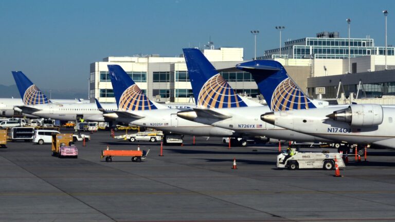 UnitedAirlinesraisesannualfeesforloungesrewardscreditcardsjpg | SBM Global News