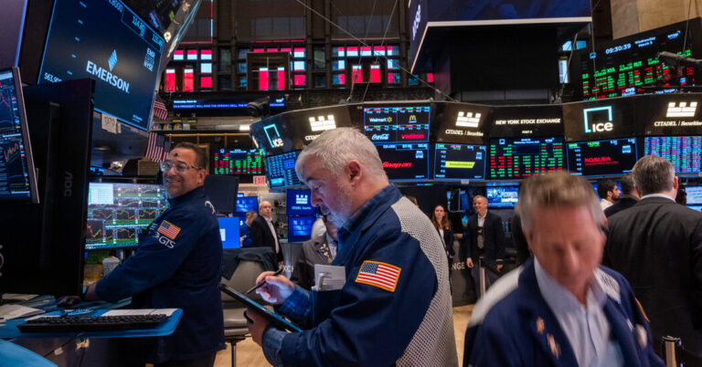 WallStreetsSlidetoCorrectionResumesasTariffAnxietyPersistsjpg | SBM Global News