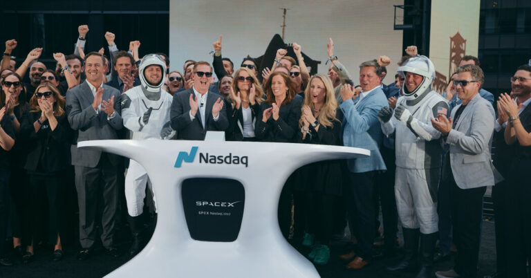 SpaceXsStockSurgesonFirstFullDayofTradingjpg | SBM Global News