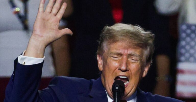 TrumpEndsConventionWithTheWeirdestPledgeYoullEverHearjpeg | SBM Global News