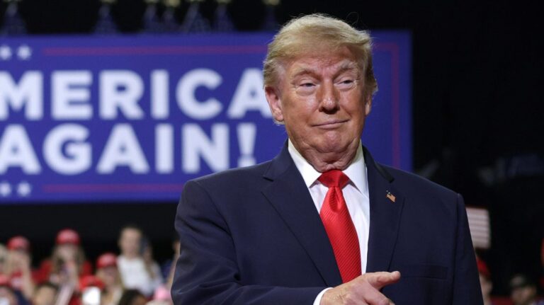 TrumpSlobbersOverAnotherDudesBodyInBromanticAsideAtjpeg | SBM Global News