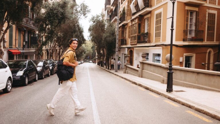 WhatIsATouronExperiencedTravelersExplainjpeg | SBM Global News